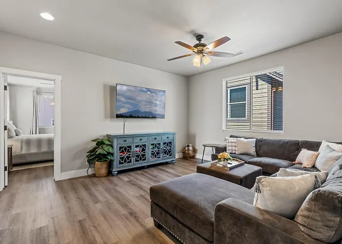 Serene Escape - To Grand Canyon And Sedona! Holiday home Flagstaff