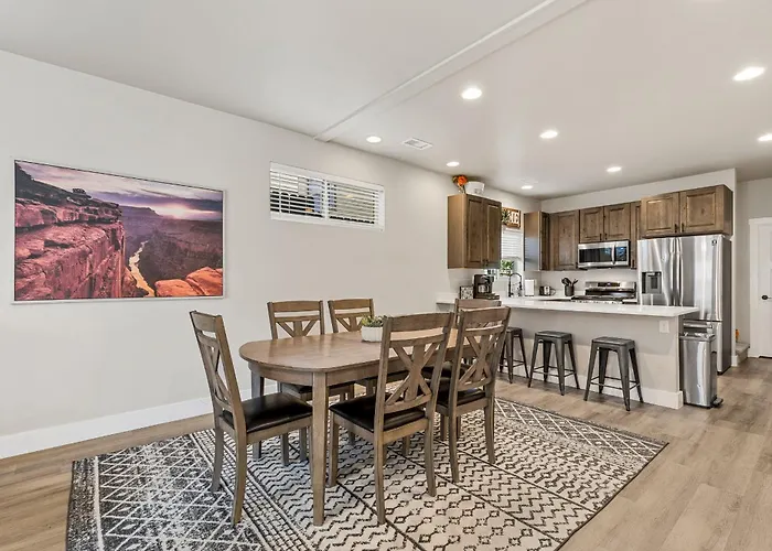 Serene Escape - To Grand Canyon And Sedona! Holiday home *